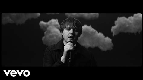 Lewis Capaldi - Hold Me While You Wait Chords - Chordify