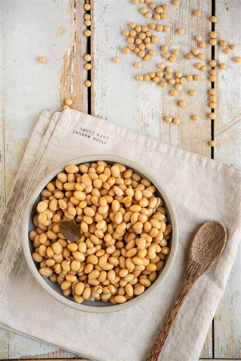 How to Cook Soybeans and Make Dry Roasted Soybeans | Recipe | Roasted soybeans, No calorie foods ...