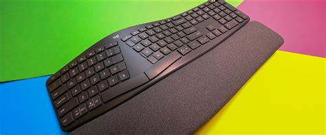 Geek Review: Logitech ERGO K860 Wireless Split Keyboard | Geek Culture