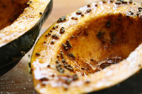 Baked acorn squash with cinnamon - Cooking Recipe