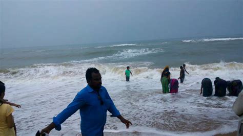 Sri Jagannath Puri Beach - YouTube