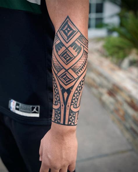 Share 84+ polynesian tribal tattoo designs latest - in.coedo.com.vn