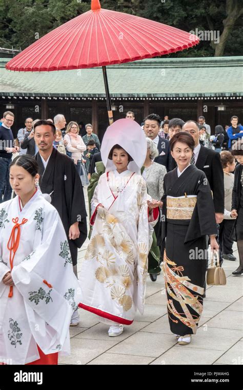 Wedding at Meiji Jingu Shrine in Tokyo Japan Stock Photo - Alamy