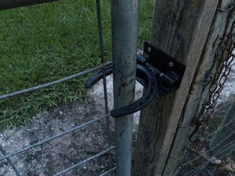 Horse Shoe Gate Latch | Farm gate, Diy gate, Horse shelter