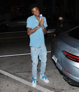 Blueface Attacked By Fan After Giving The Fade To TikTok Star - Wazup Naija