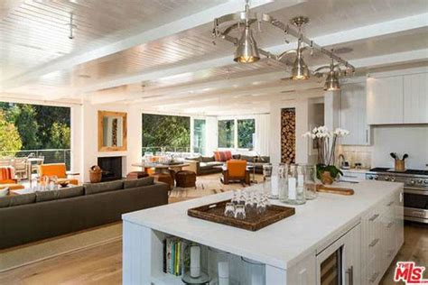 PHOTOS: Cindy Crawford lists Malibu mansion for $15.45 million - ABC13 ...