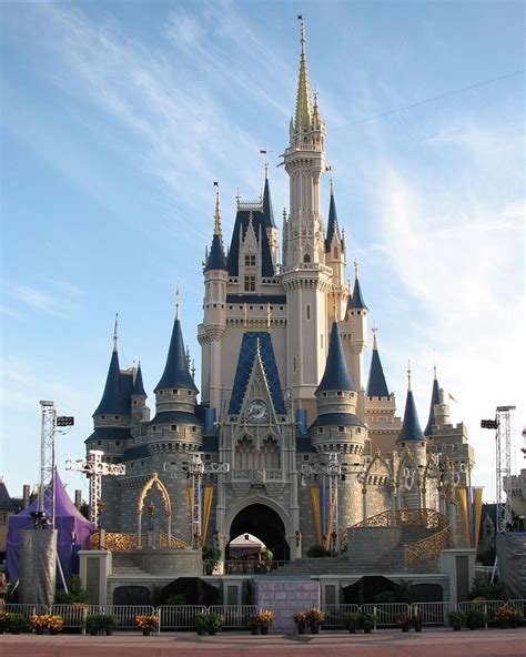 File:Cinderella Castle.jpg - Wikimedia Commons