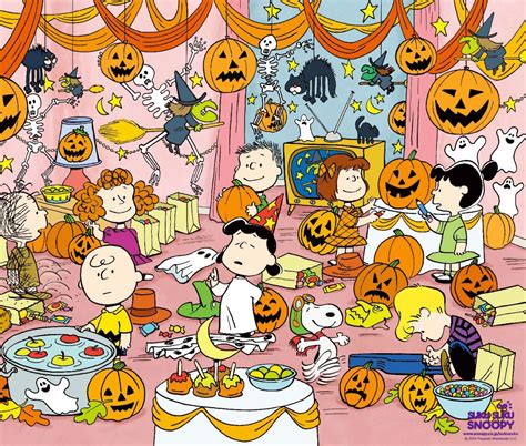 Cute Smile | Charlie brown halloween, Snoopy halloween, Peanuts halloween