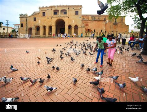 Columbus park santo domingo hi-res stock photography and images - Alamy