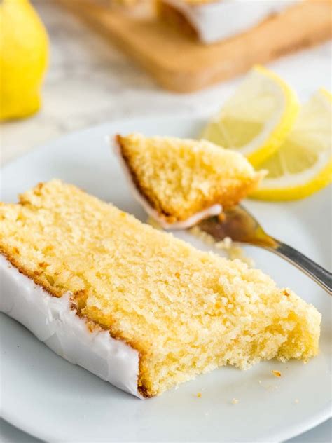 Moist Lemon Cake Recipe {Homemade Starbucks Lemon Loaf}