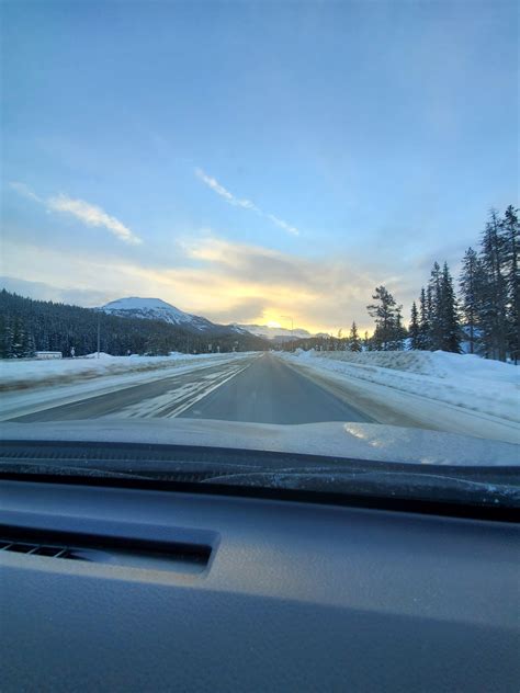 Sunrise in the Rockies : r/britishcolumbia