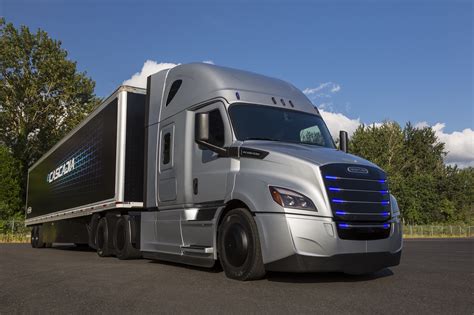 This Electric Semi Is Trucking Right Past Tesla's | The Motley Fool