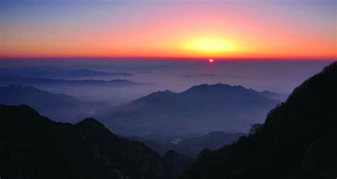 Taishan Travel GuideWHITE CONFUCIUS