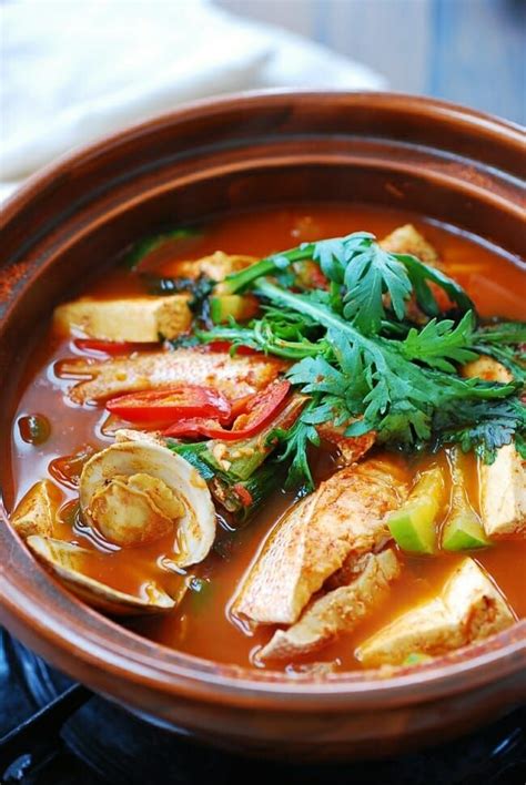 Maeuntang (Korean spicy fish stew) | Fish stew recipes, Stew recipes, Spicy recipes