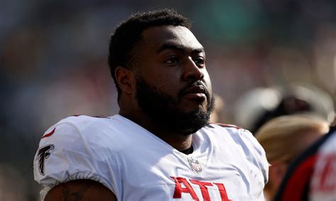 Chuma Edoga: Falcons to place reserve OL on injured reserve list