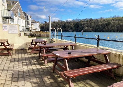 12 of the Best Places to Eat Out in Fowey | Restaurants, Cafes & Pubs ...