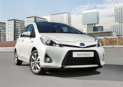 2013 Toyota Yaris-Hybrid | automotive review and trend - automotive blog at ...