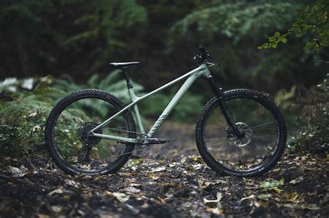 CANYONが考える理想のエンデューロ・ハードテールMTB「ストイック」 | サイクルジャパン