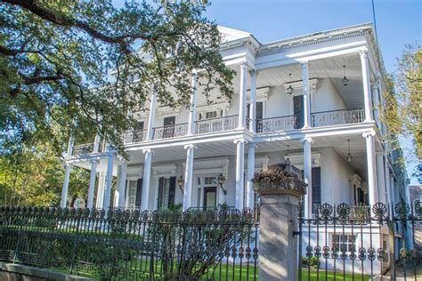 2023 New Orleans Garden District Walking Tour Including Lafayette Cemetery No. 1