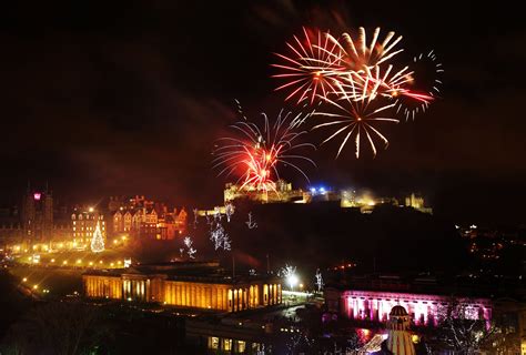 Gallery: New Year's Eve celebrations as World welcomes 2013 | Metro UK