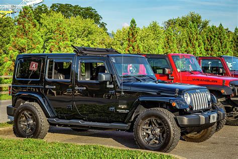 Jeep Wrangler JK Sahara Unlimited Hardtop Photograph by Gestalt Imagery - Pixels