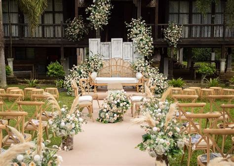 Pelamin tema klasik | Garden theme wedding, Wedding planning decor, Outdoor wedding decorations