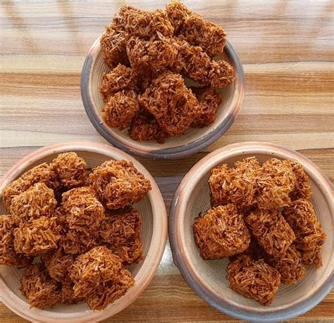 Candied coconut. Ghanaian street style dessert. #Ghanaiandessert #Kubecake #GhanaianFoodNetwork ...