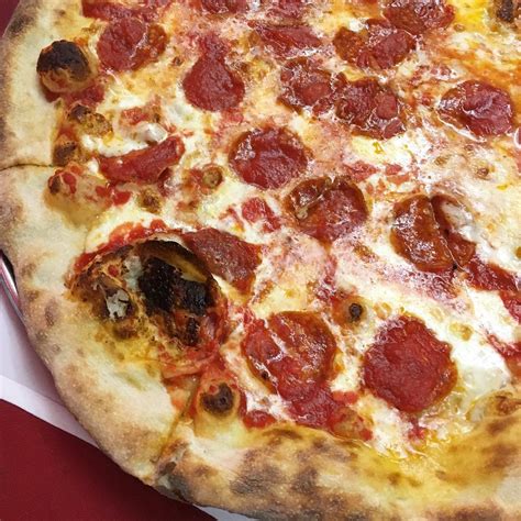 Best Pizza In NYC - New York Pizza Places Near Me