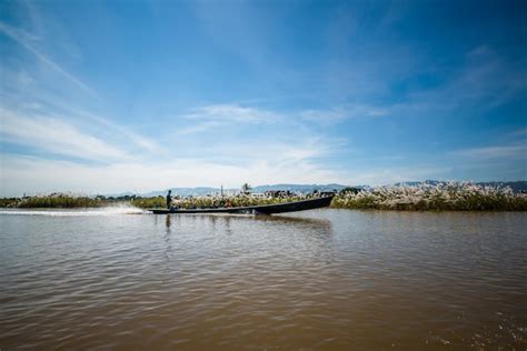 Premium Photo | A beautiful view of inle lake myanmar