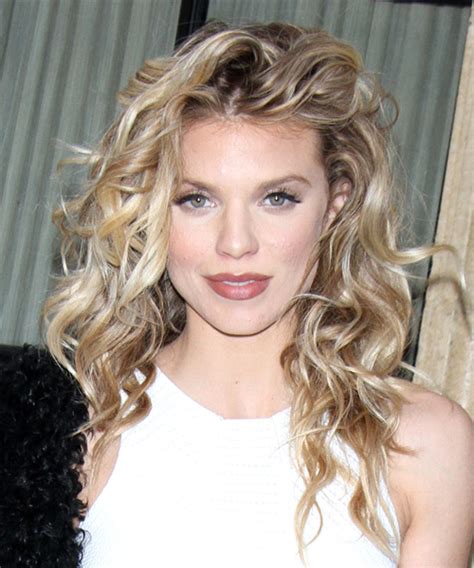 Annalynne Mccord Celebrity Haircut Hairstyles - Celebrity In Styles