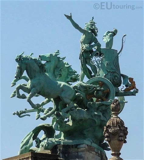 HD photos of Paris statues and sculptures with location map