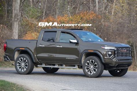 2023 GMC Canyon Denali In Deep Bronze Metallic: First Real-World Pictures | Gmc canyon, Gmc ...