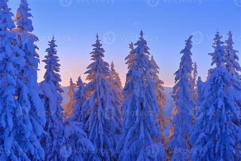 mountain winter landscape 10686505 Stock Photo at Vecteezy