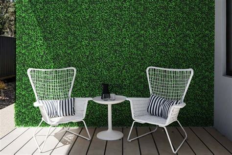 How To Transform An Outdoor Space With Artificial Grass Walls - Emagazine.com