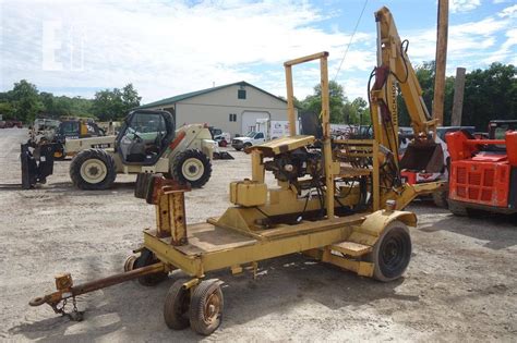 EquipmentFacts.com | TRUCKHOE TOWABLE BACKHOE Online Auctions