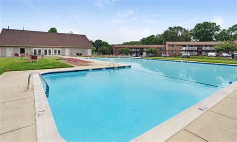 Photos of Willow Lake Apartment Homes in Laurel, MD