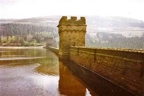 Derwent Reservoir, Peak District © Christine Matthews :: Geograph ...