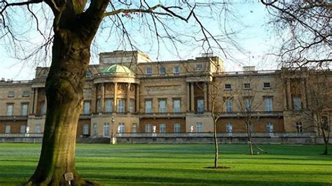 Inside the Queen's garden at Buckingham Palace | HELLO!