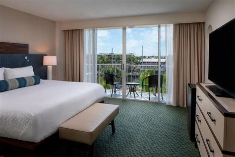 Key Largo Hotel Rooms & Suites | Courtyard Key Largo