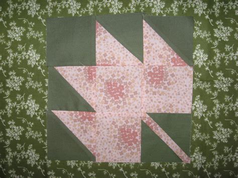 Picture of the Maple Leaf Quilt Block | A Quilter's Journey