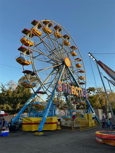 SECTUR | Rueda de la fortuna y juegos mecánicos, atracciones en la Kermés del DIF en Cuitzeo