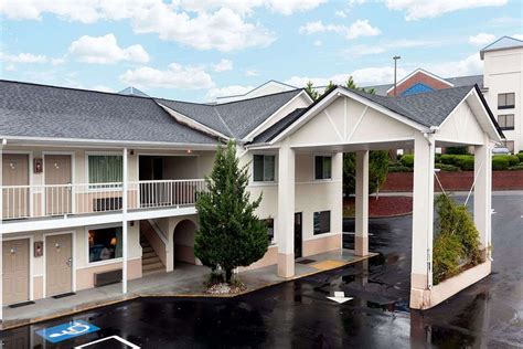 DAYS INN BY WYNDHAM DAHLONEGA $77 ($̶1̶1̶8̶) - Updated 2021 Prices & Hotel Reviews - GA ...