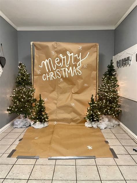 Christmas backdrop | Diy christmas photo, Diy christmas backdrop ...