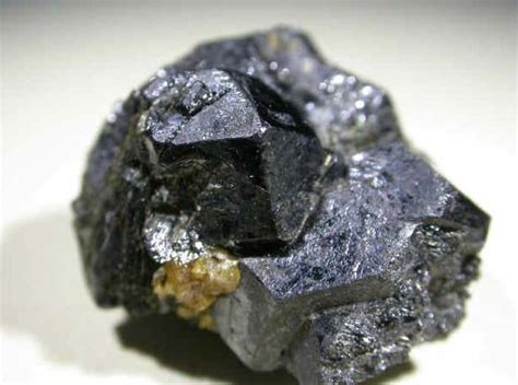 Raw titanium ore Geode Rocks, Metallic Element, Gems And Minerals, Ree ...