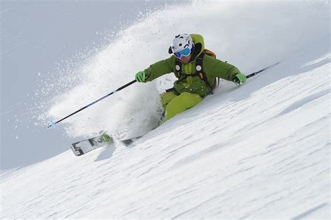 Skiing Chamonix, France - Ski resort information, guide review / Ski ...