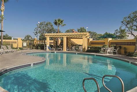 La Quinta by Wyndham Ontario Airport Pet Policy