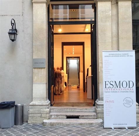 Esmod; Fashion School; Fashion Design; Paris; France | Esmod paris, Fuir