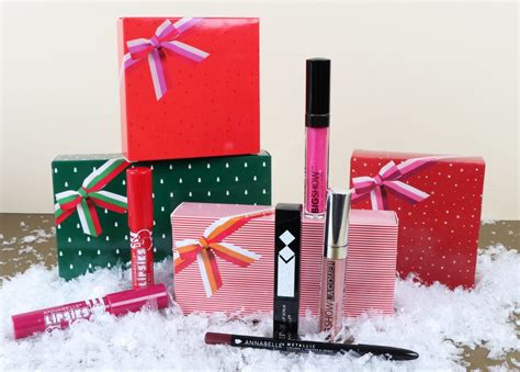 The Best Holiday Makeup Gift Sets of 2020 | ELLE Canada Magazine ...