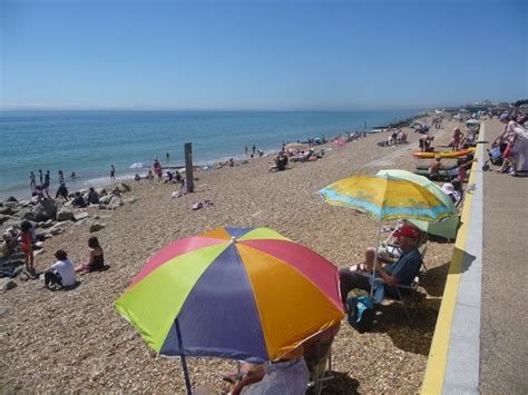 Milford on Sea: the beach on a hot day © Chris Downer :: Geograph Britain and Ireland