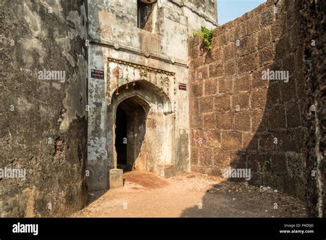 Ratnagiri Fort is a fort located 2km from Ratnagiri Town, in Ratnagiri district, of Maharashtra ...